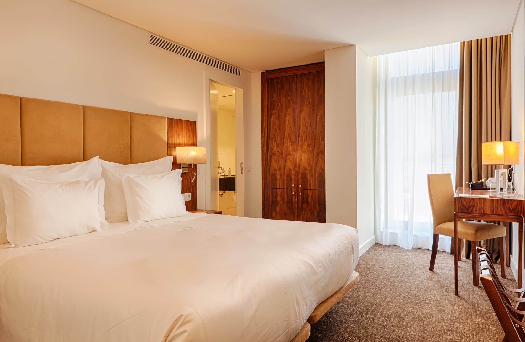Premium Porto Downtown