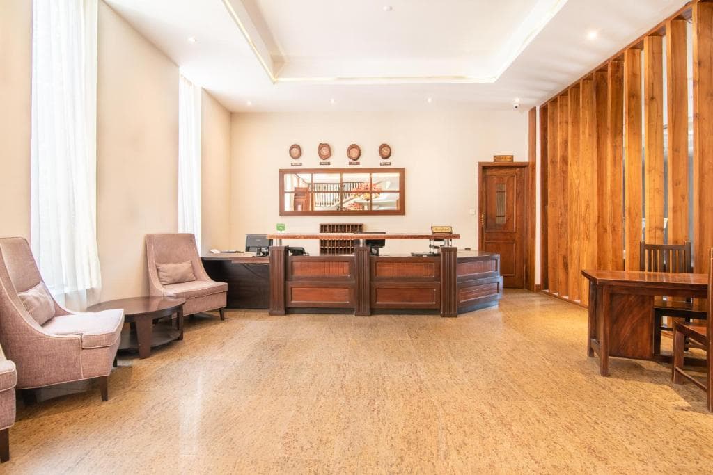 Oak Ray Regency Hotel