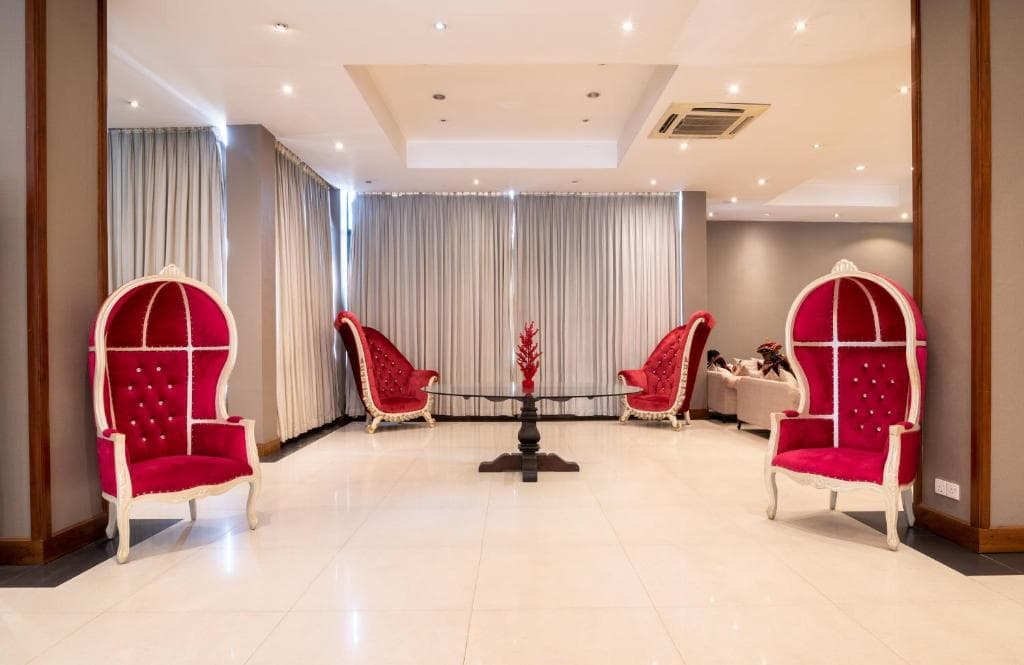Oak Ray Regency Hotel