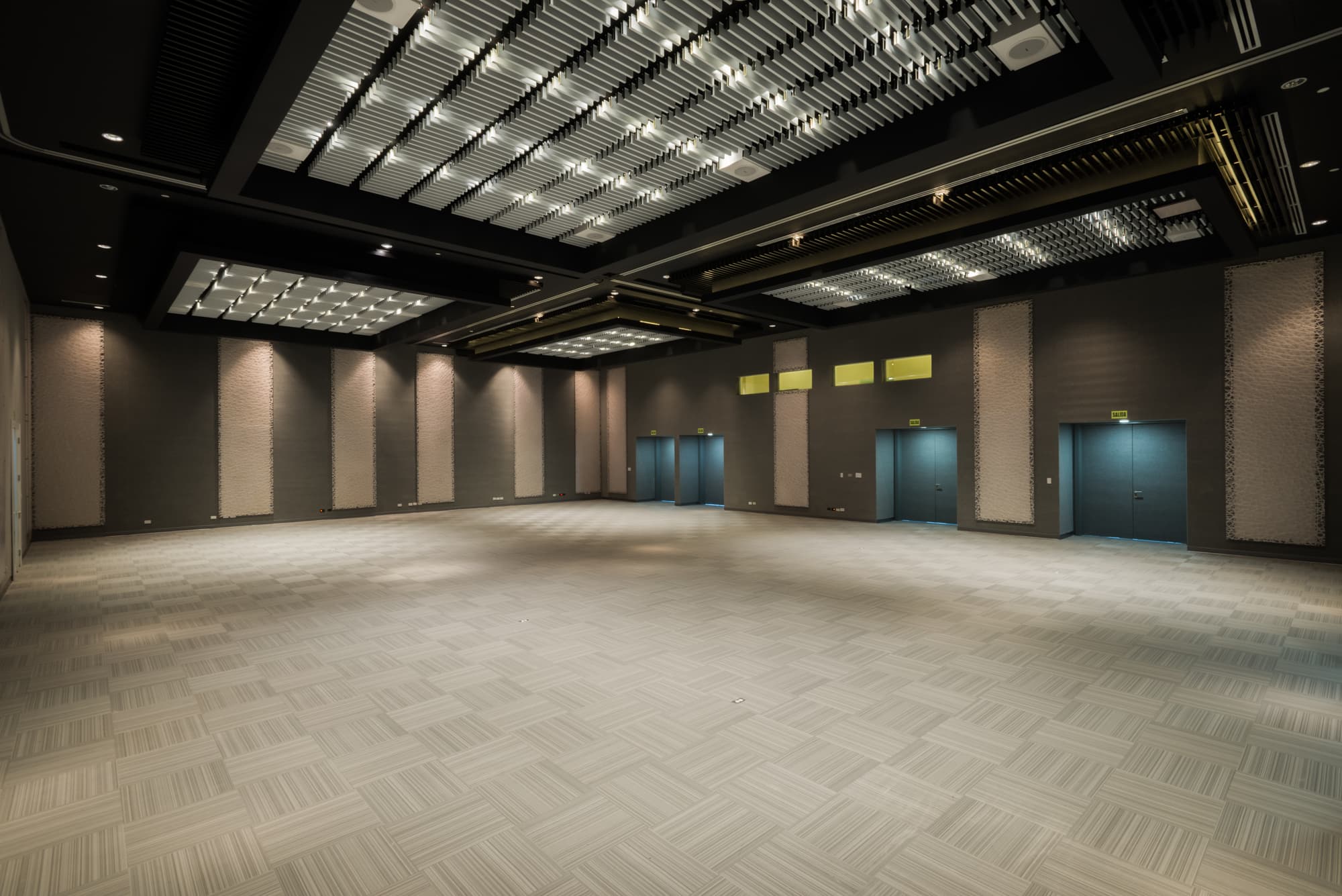 Las Americas Golden Tower Panama, Conferences