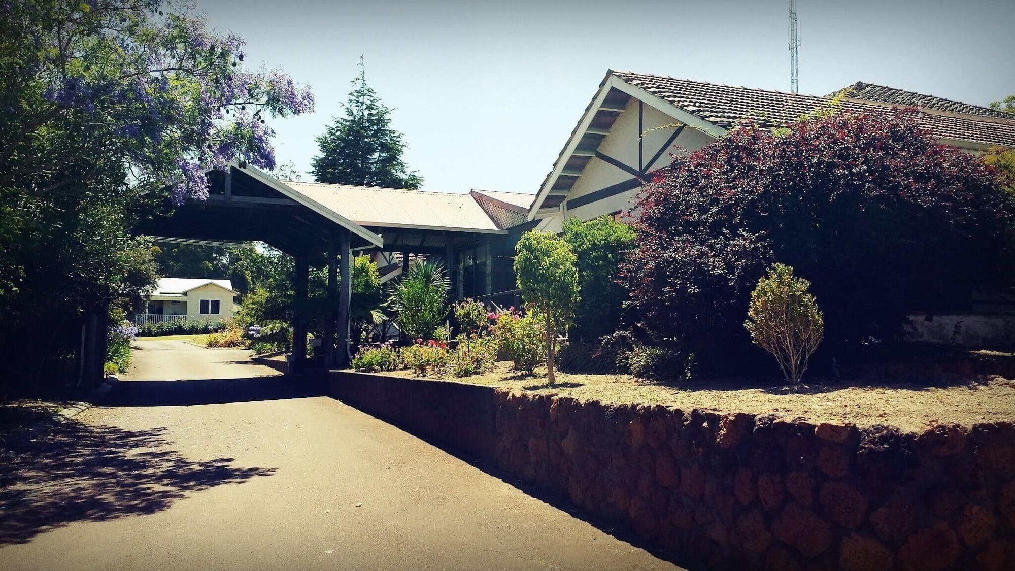 Karri Forest Motel