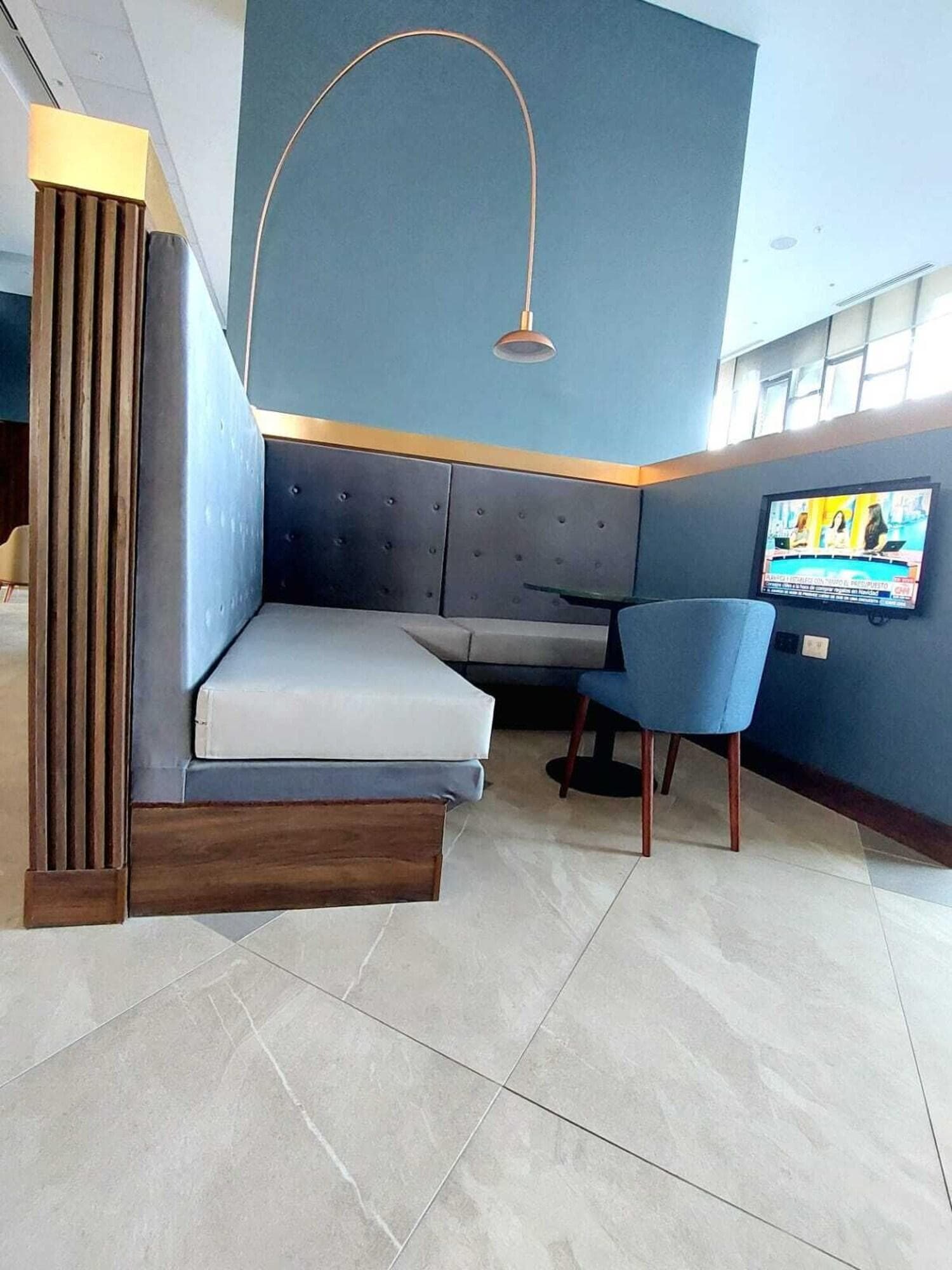 Courtyard by Marriott Santiago Airport