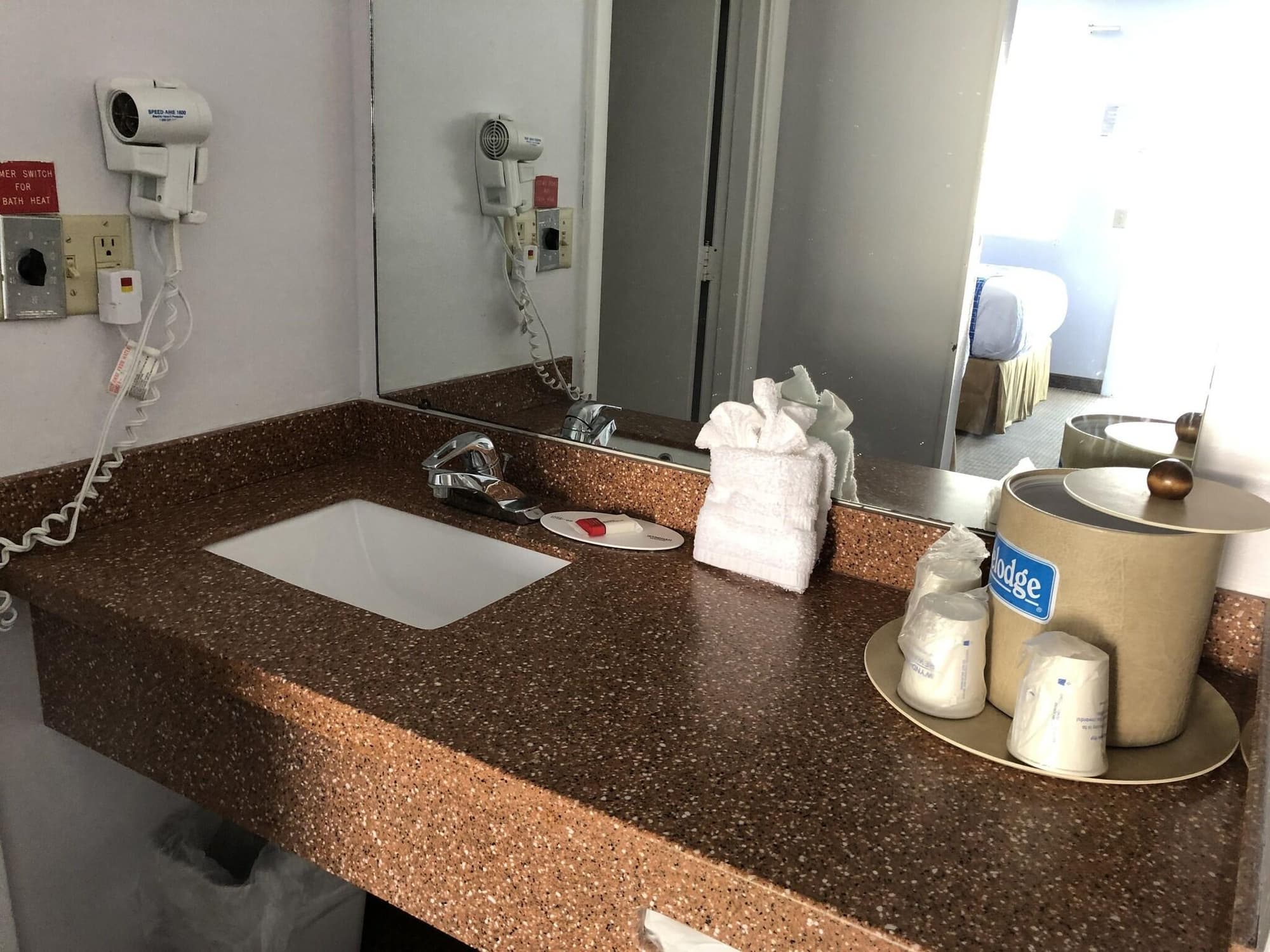 Travelodge By Wyndham Cape Cod Area