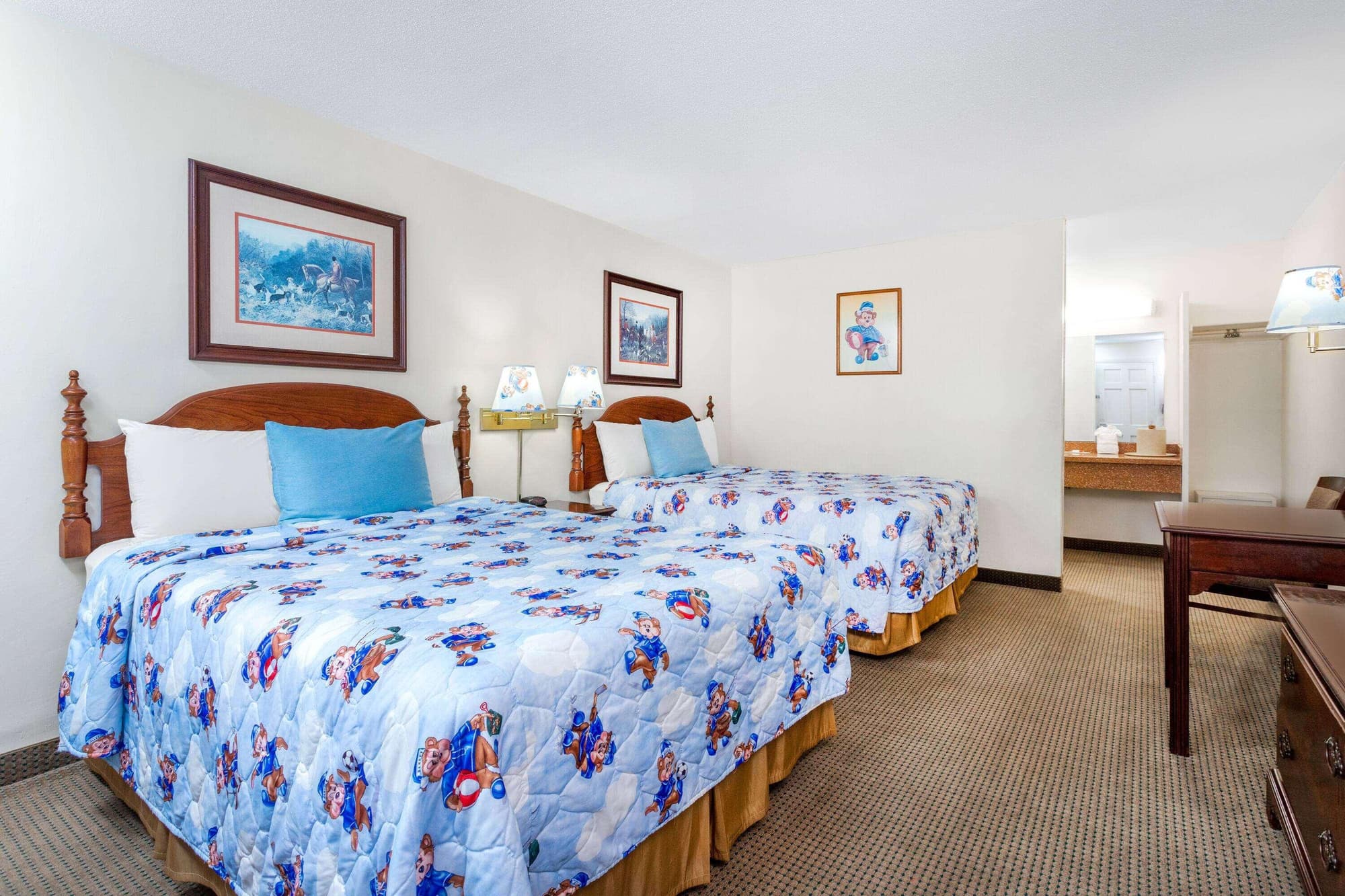 Travelodge By Wyndham Cape Cod Area
