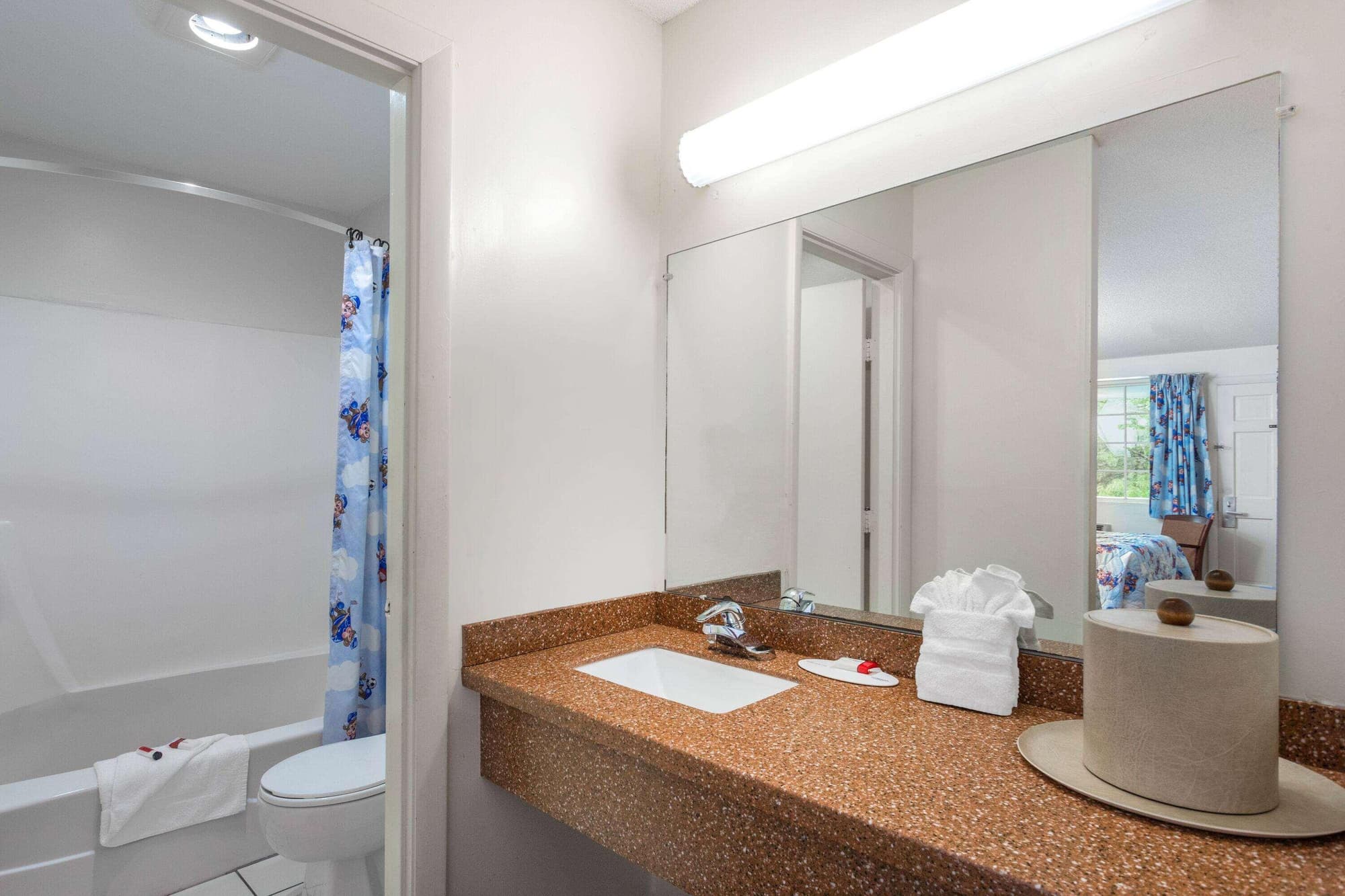 Travelodge By Wyndham Cape Cod Area