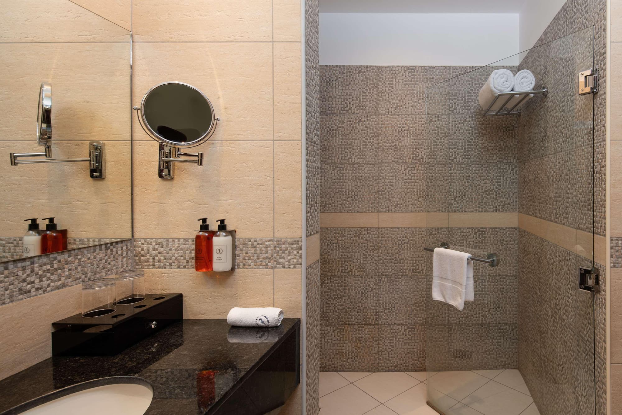 Best Western Plus Peninsula Hotel