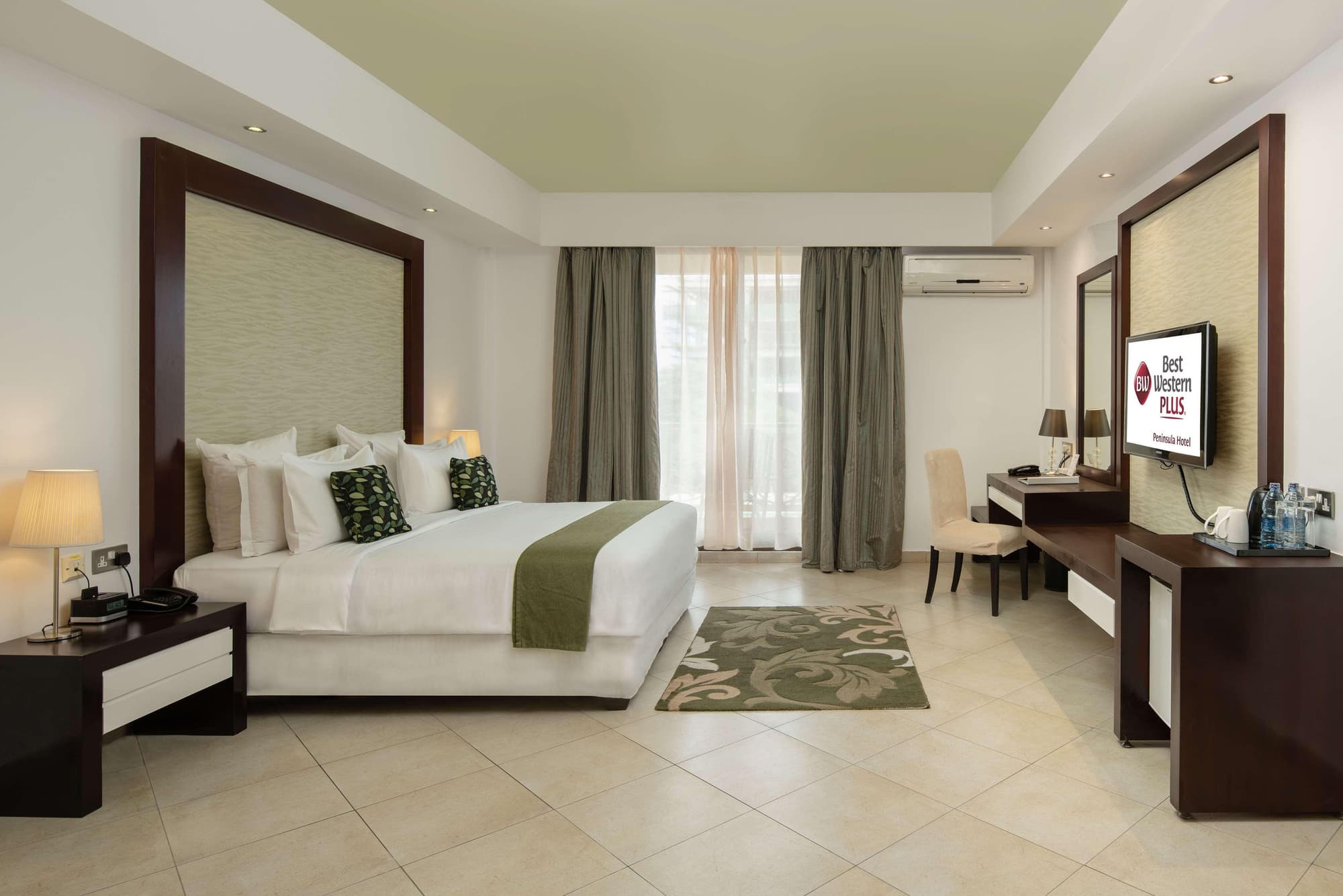 Best Western Plus Peninsula Hotel