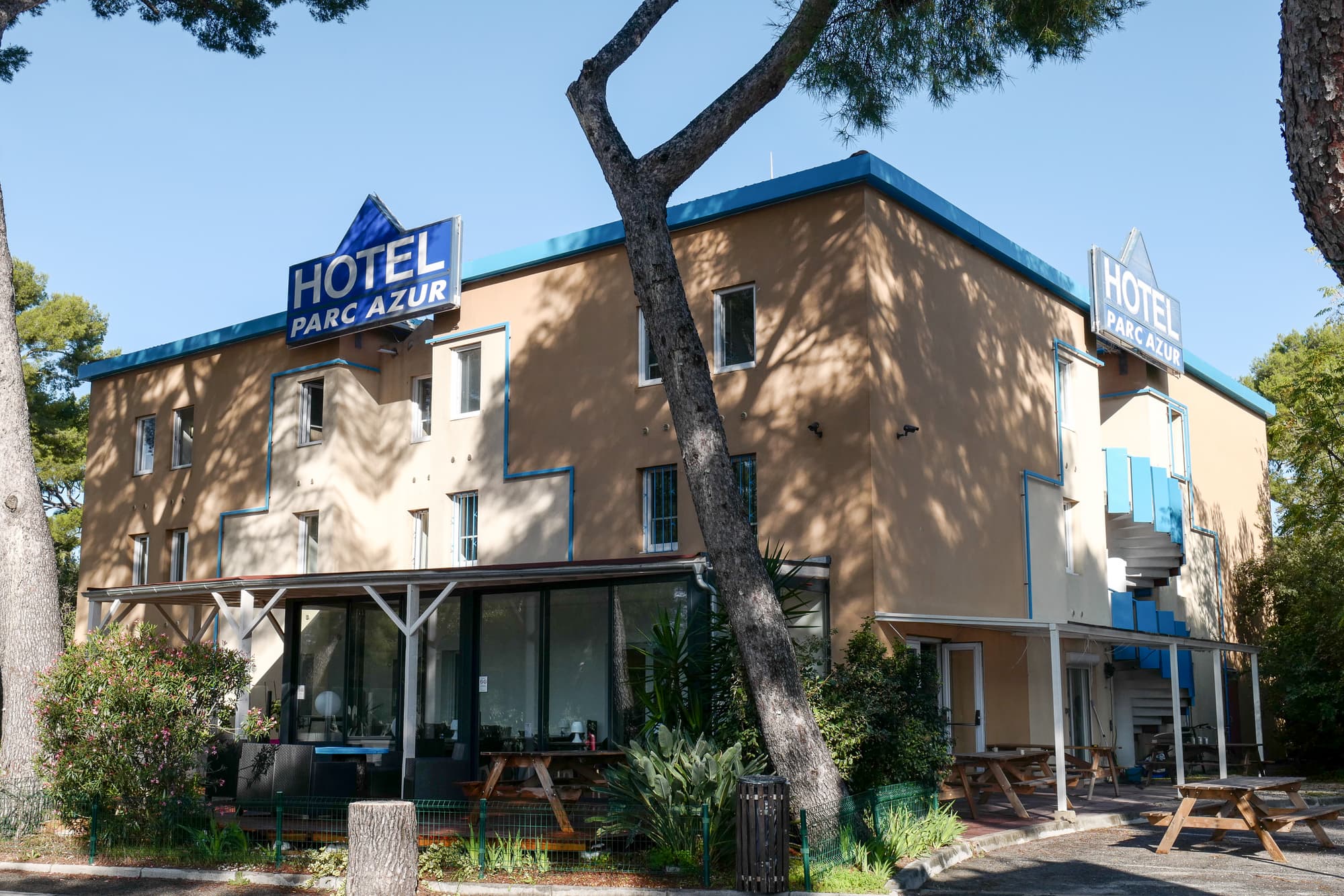 BRIT HOTEL TOULON - Parc Azur
