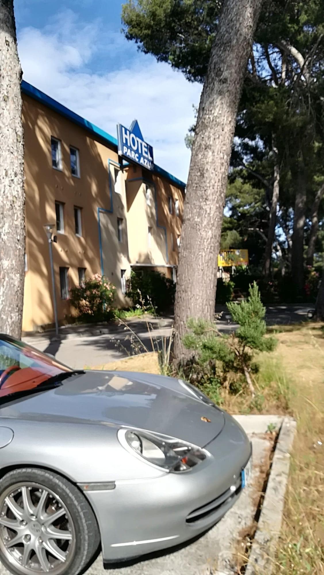 BRIT HOTEL TOULON - Parc Azur
