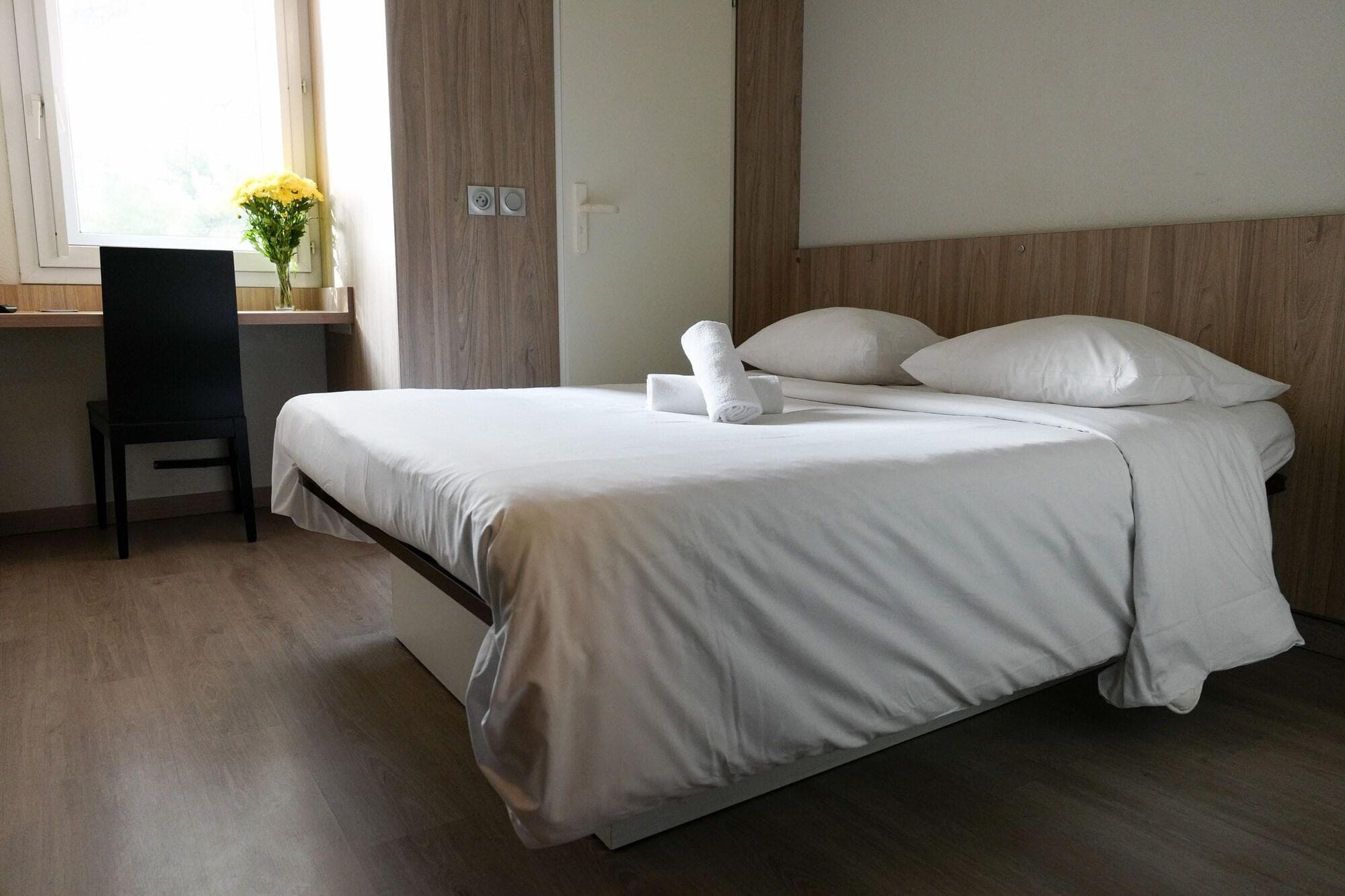 BRIT HOTEL TOULON - Parc Azur