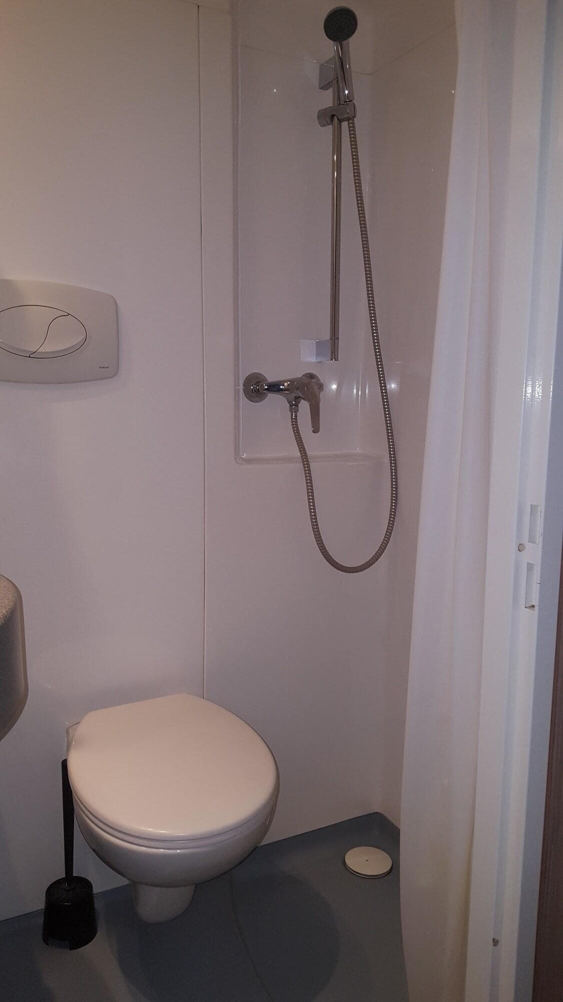 BRIT HOTEL TOULON - Parc Azur