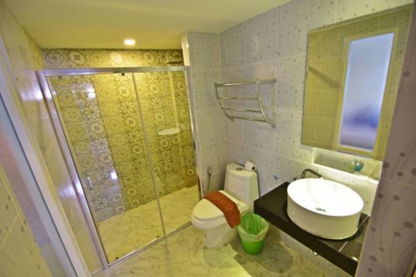 Patong Buri Resort