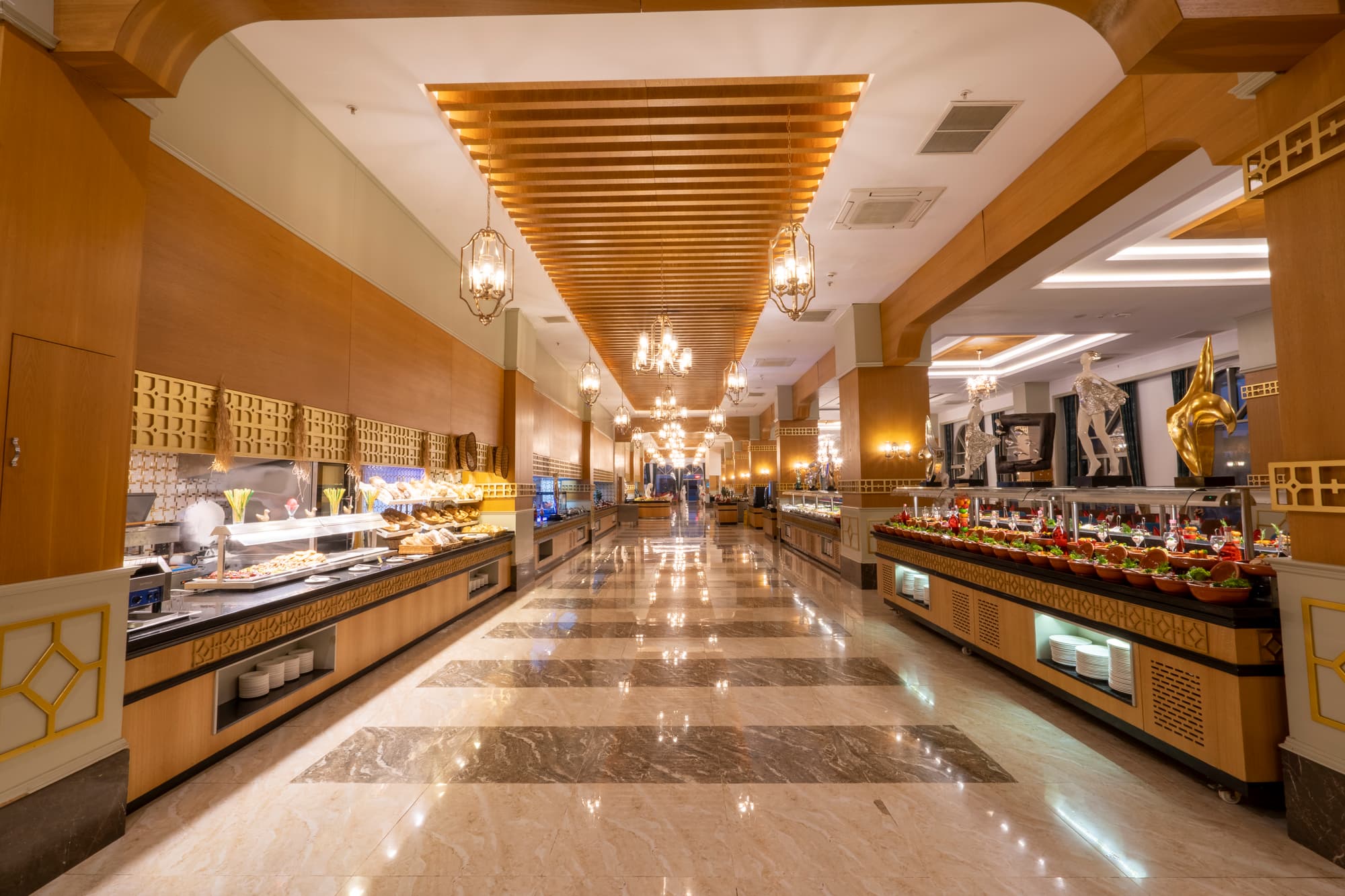 Jadore Deluxe Hotel & Spa, Restaurant