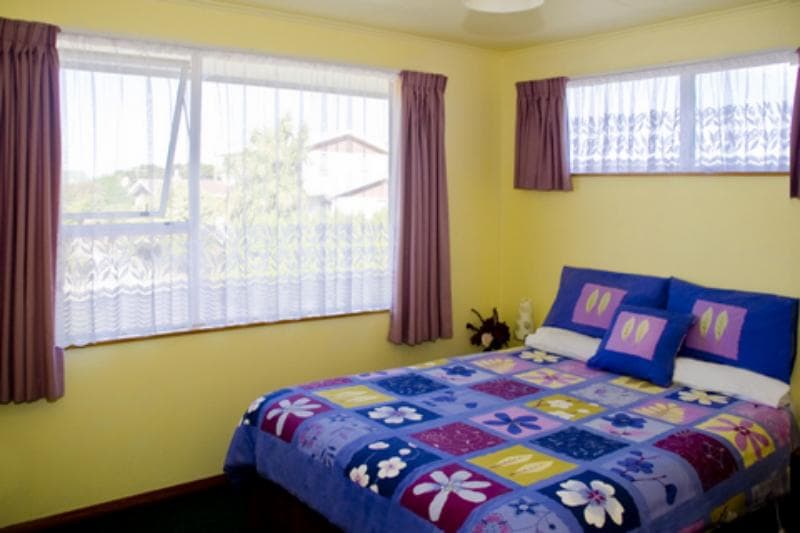 Brook House Bed & Breakfast and Cottages