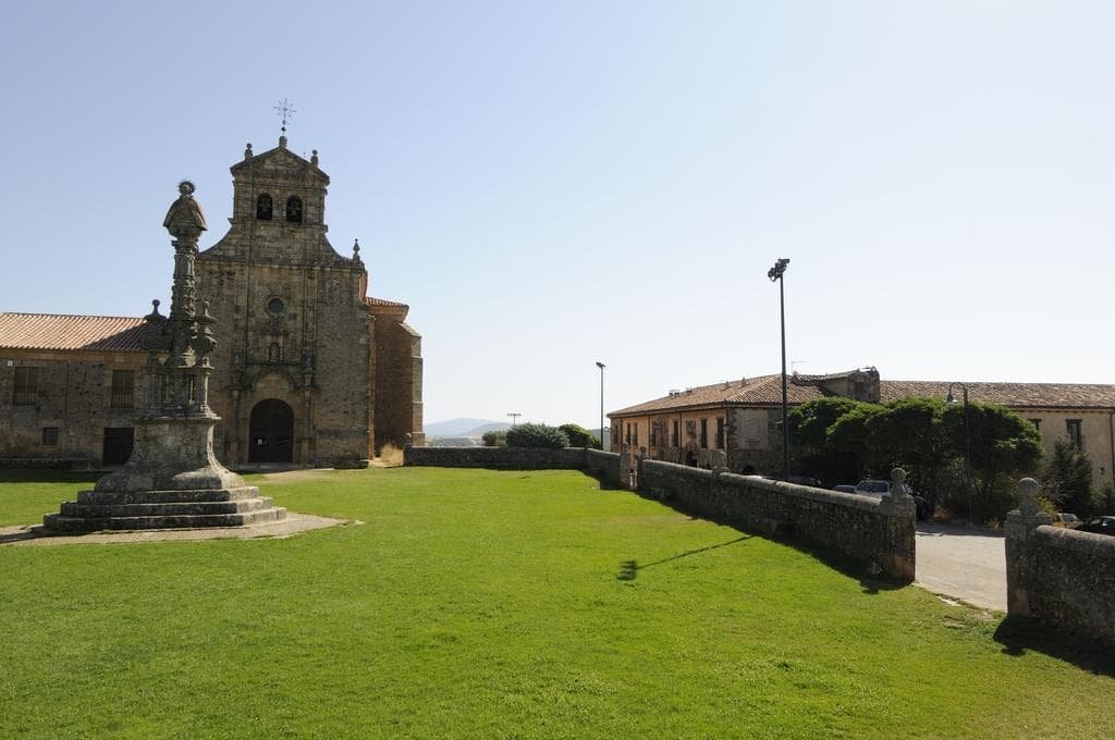Hotel Leonor Miron