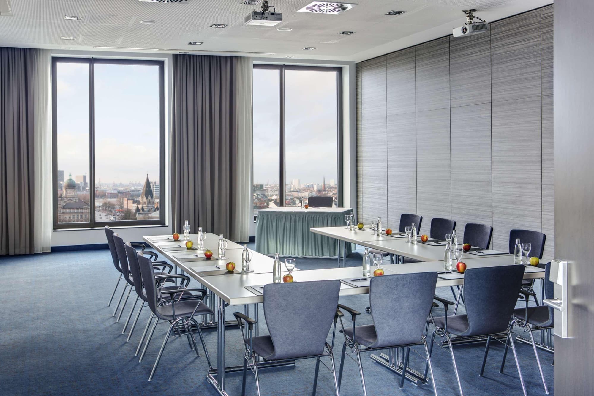 IntercityHotel Hamburg Dammtor