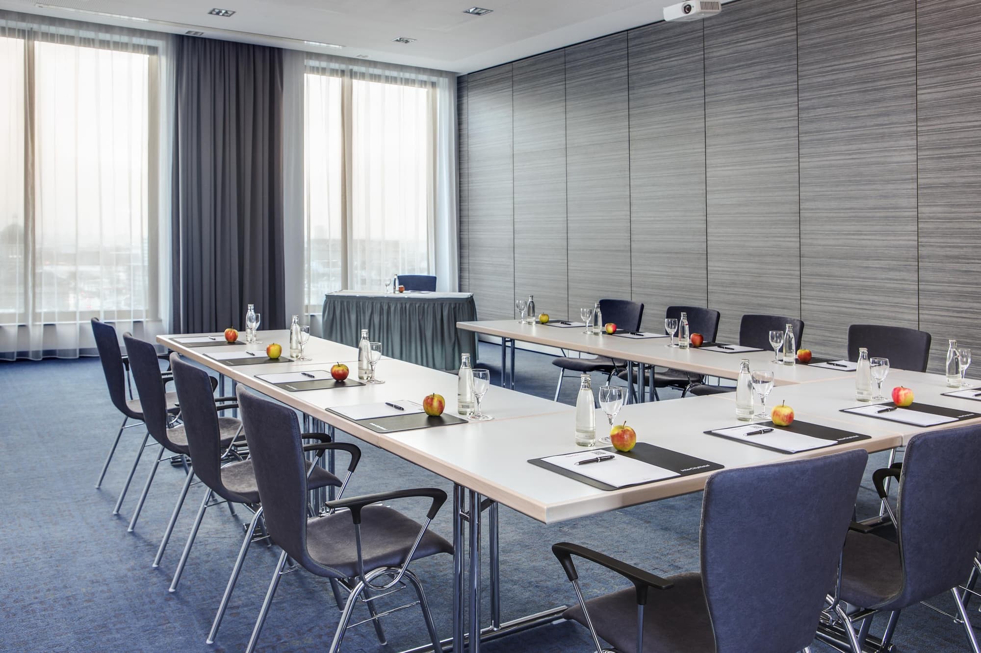 IntercityHotel Hamburg Dammtor