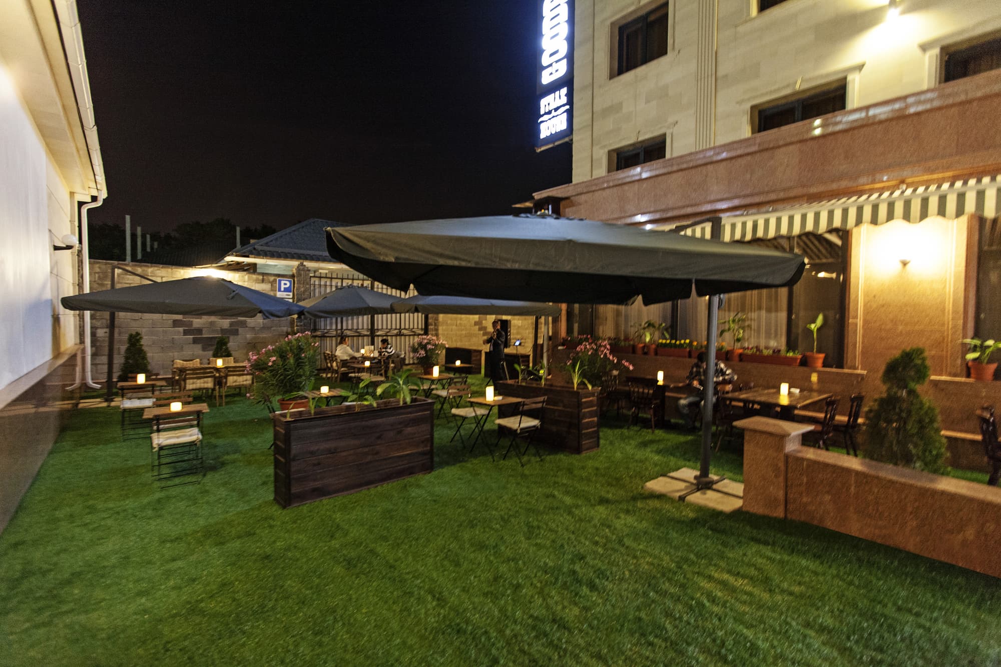 Alma Hotel