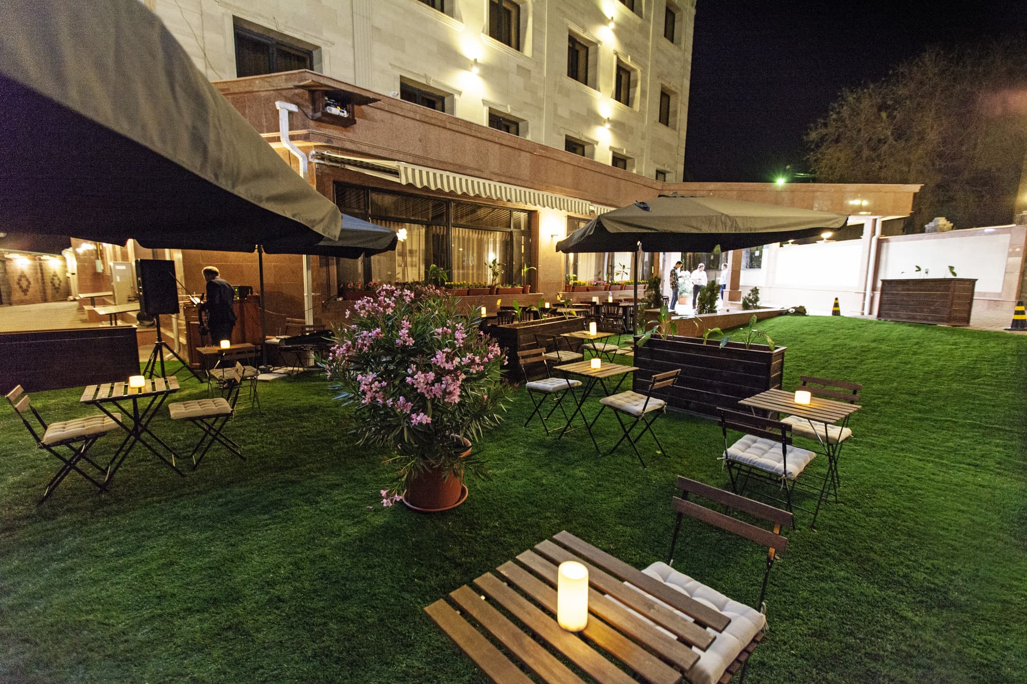 Alma Hotel