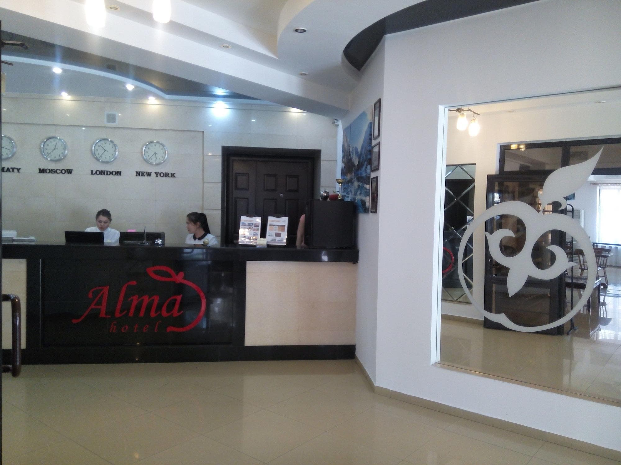 Alma Hotel