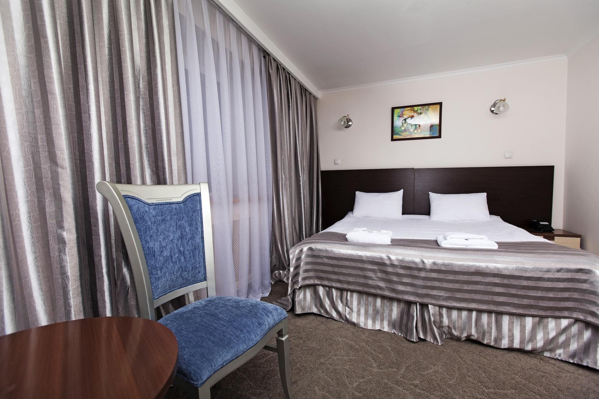 Alma Hotel