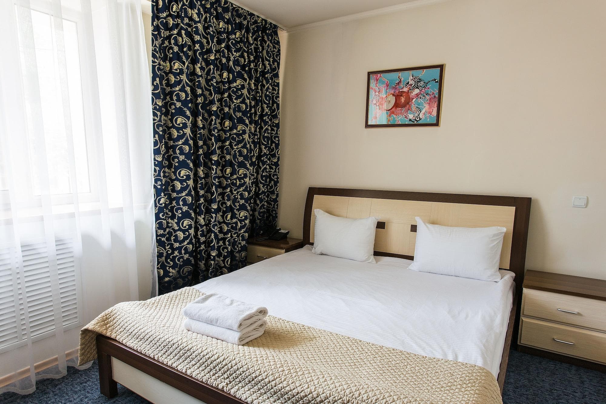 Alma Hotel
