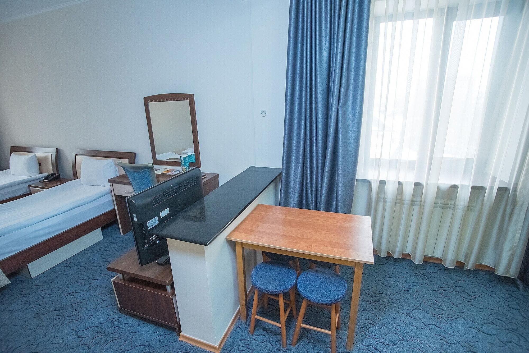 Alma Hotel