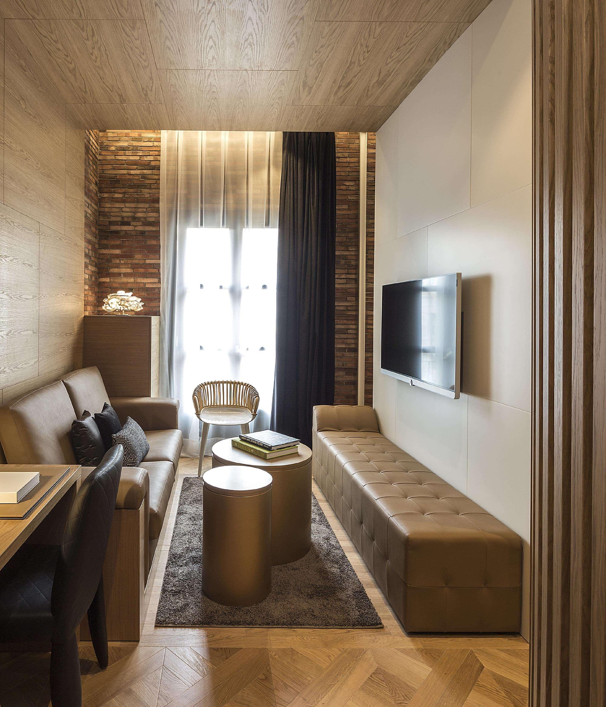 Monument Hotel