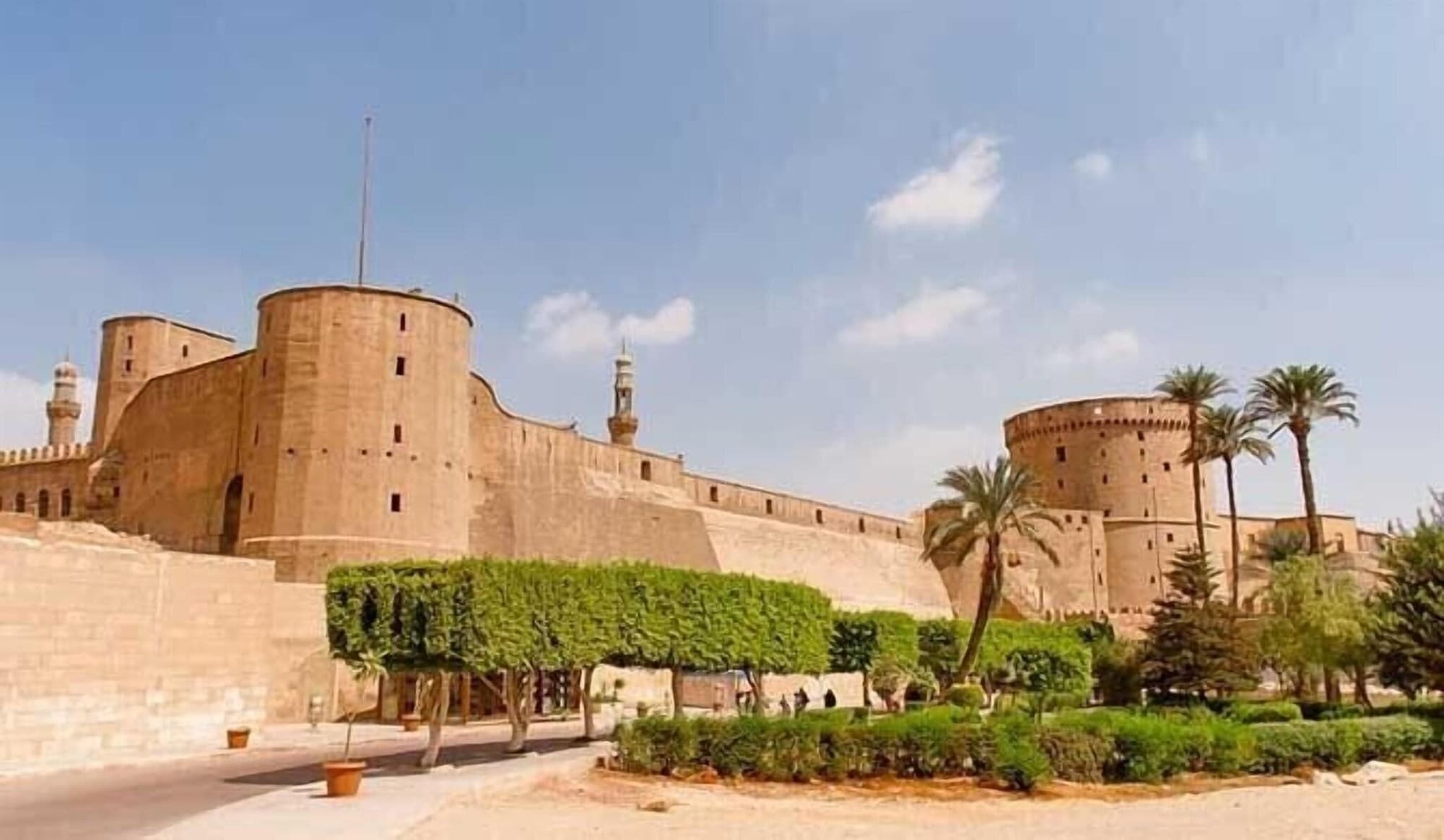 Cairo Pyramids Hotel