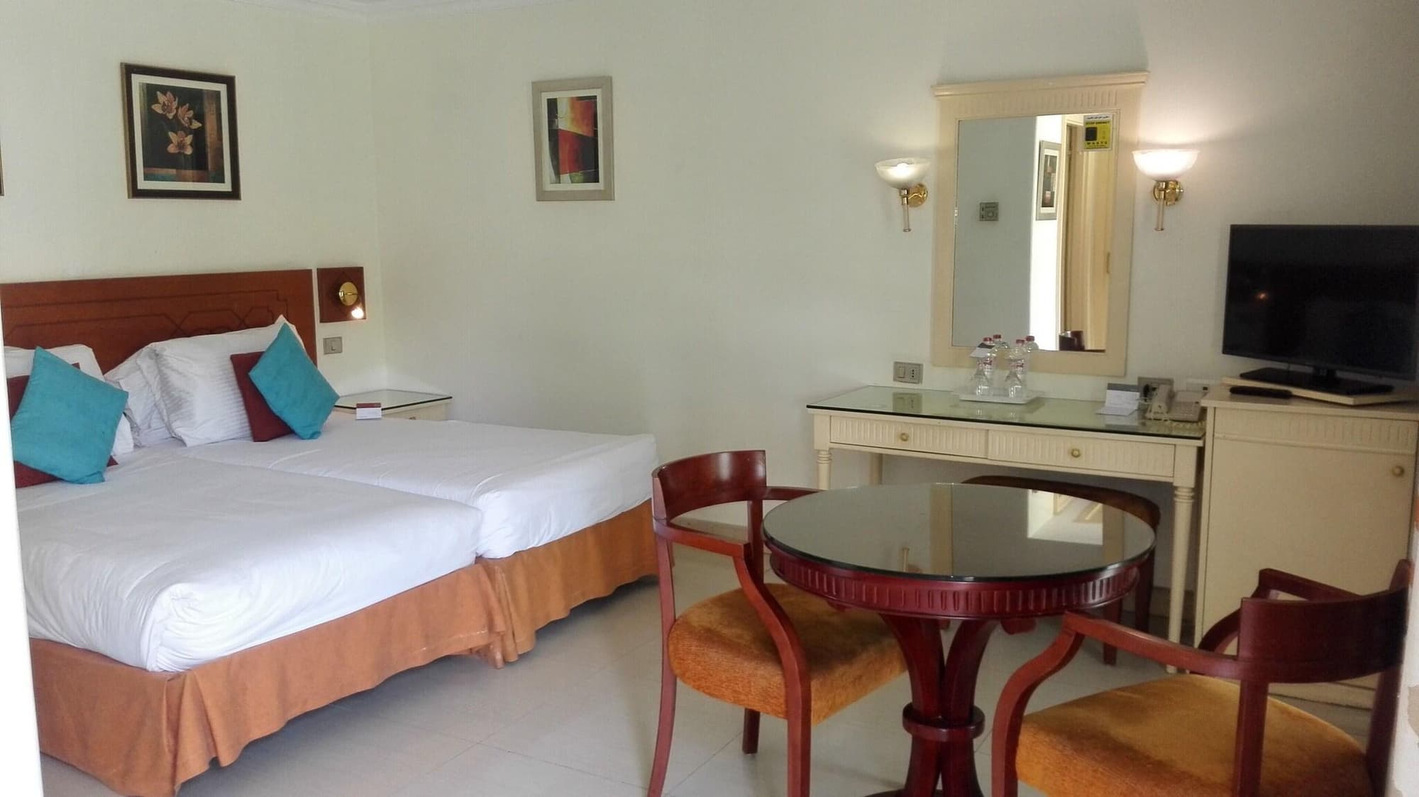 Cairo Pyramids Hotel