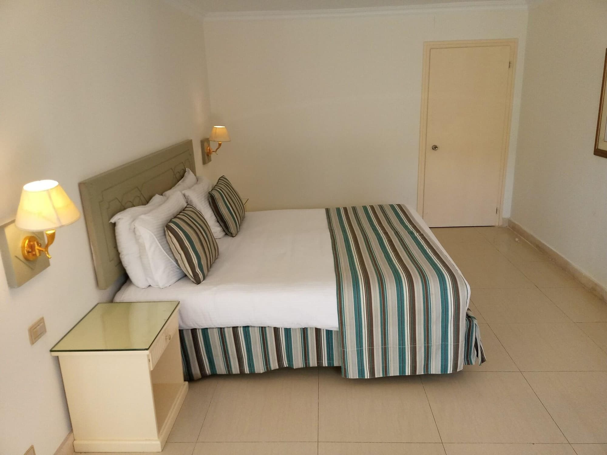 Cairo Pyramids Hotel