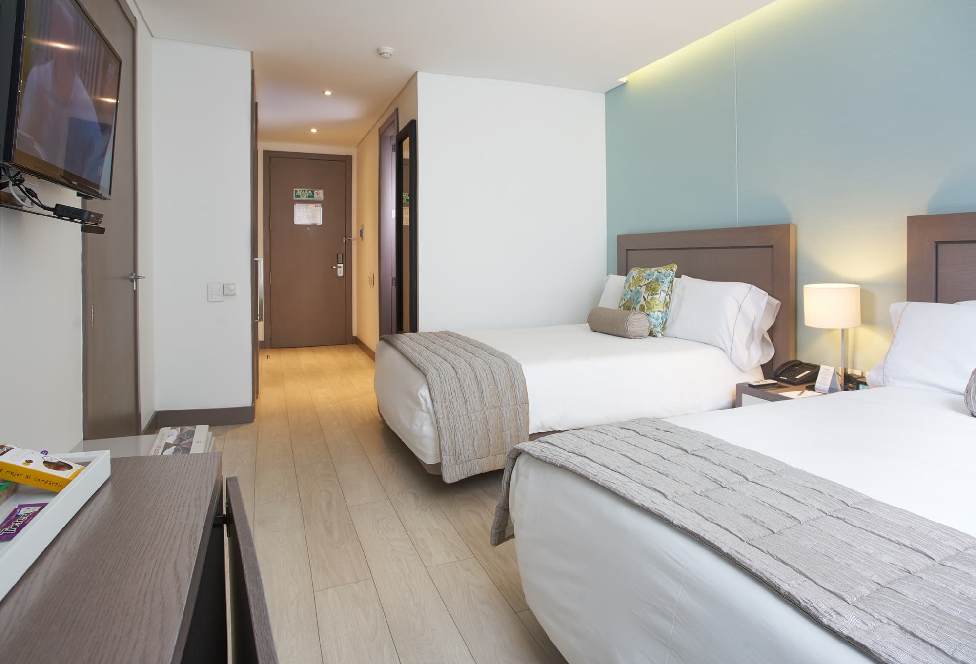 Hotel 100 Luxury Suites