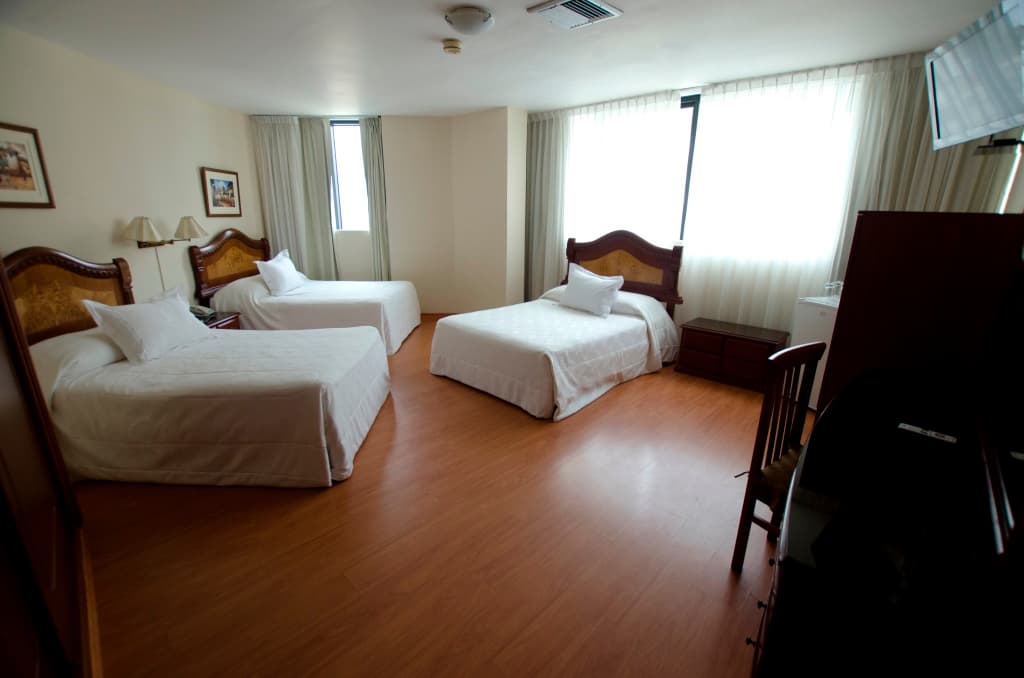 Miraflores Colon Hotel
