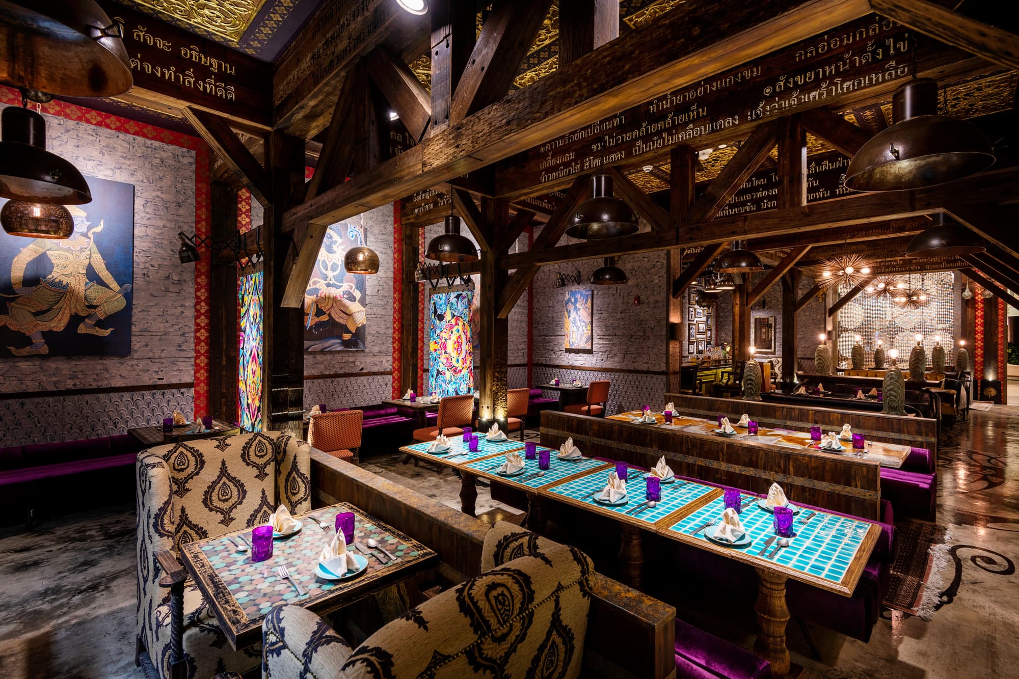 Crowne Plaza Muscat Ocec, Restaurant