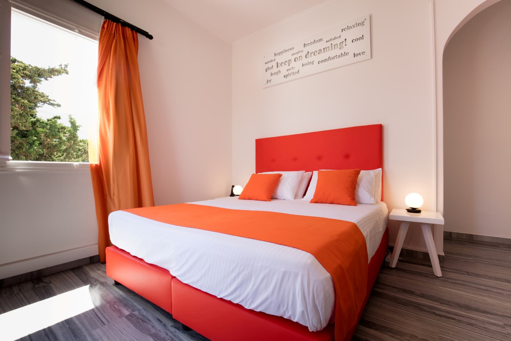 Acqua Vatos Paros, Room