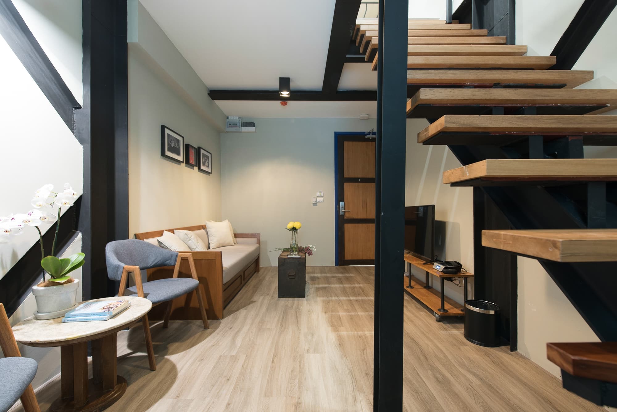 Prince Theatre Heritage Stay Hostel - Silom