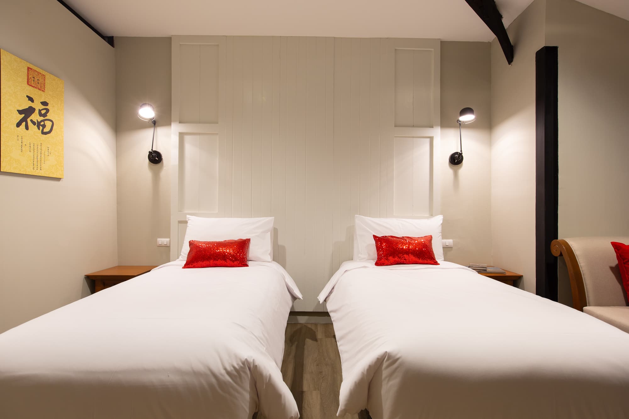 Prince Theatre Heritage Stay Hostel - Silom