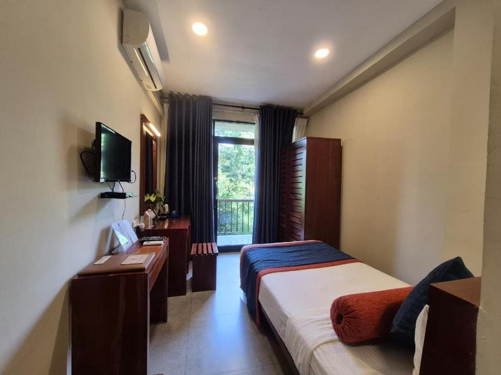 Oak Ray Ella Gap Hotel