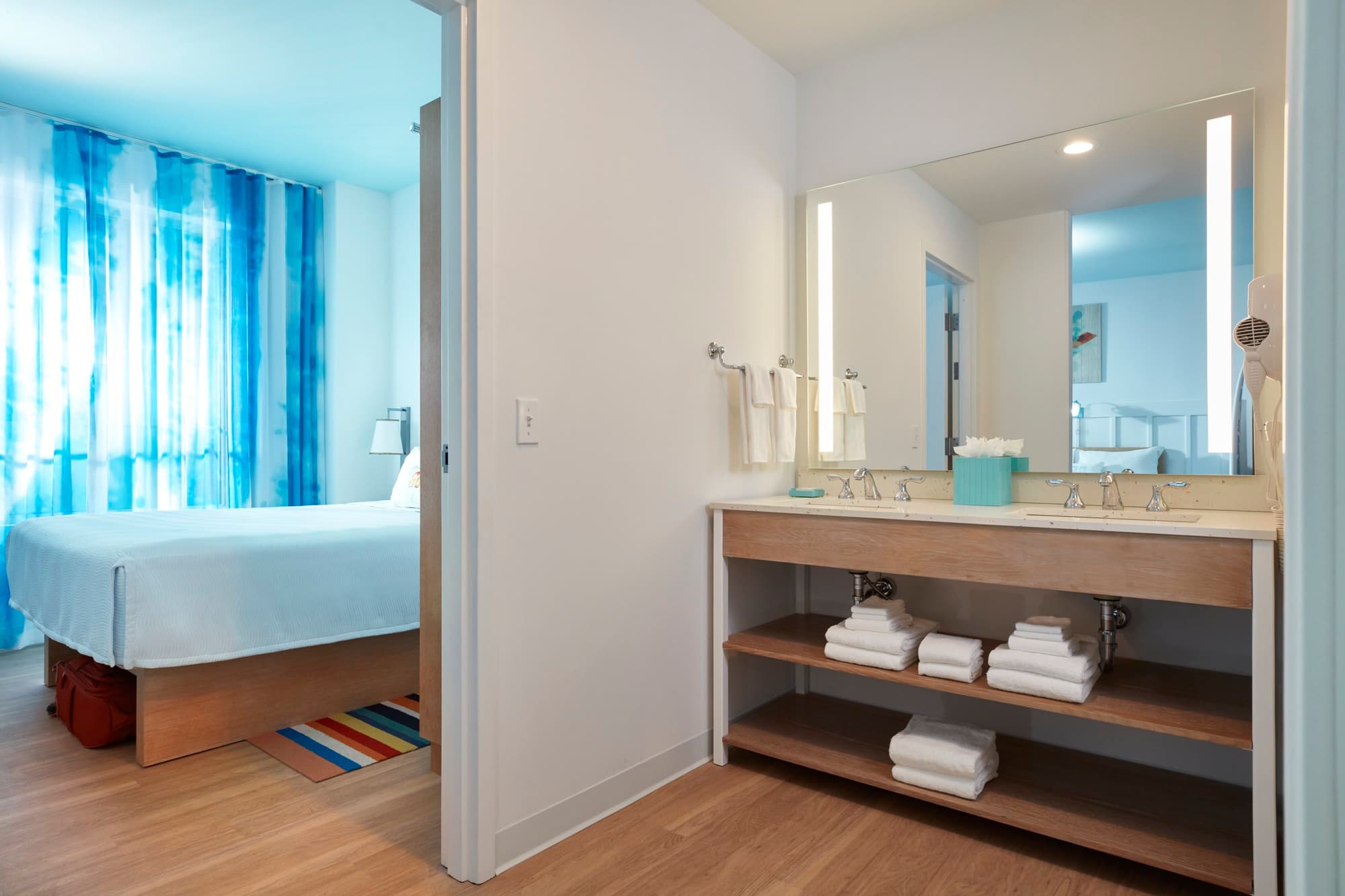 Universal Endless Summer - Surfside Inn and Suites