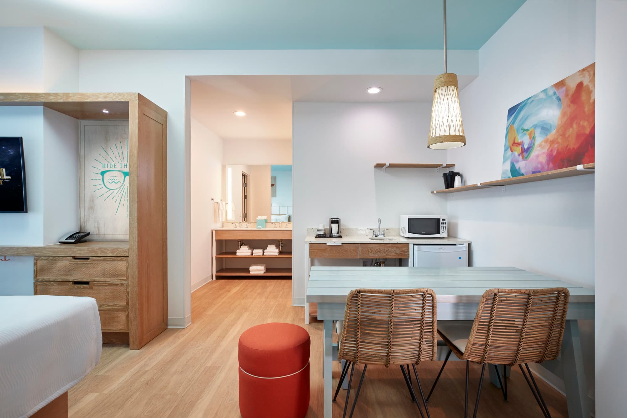 Universal Endless Summer - Surfside Inn and Suites