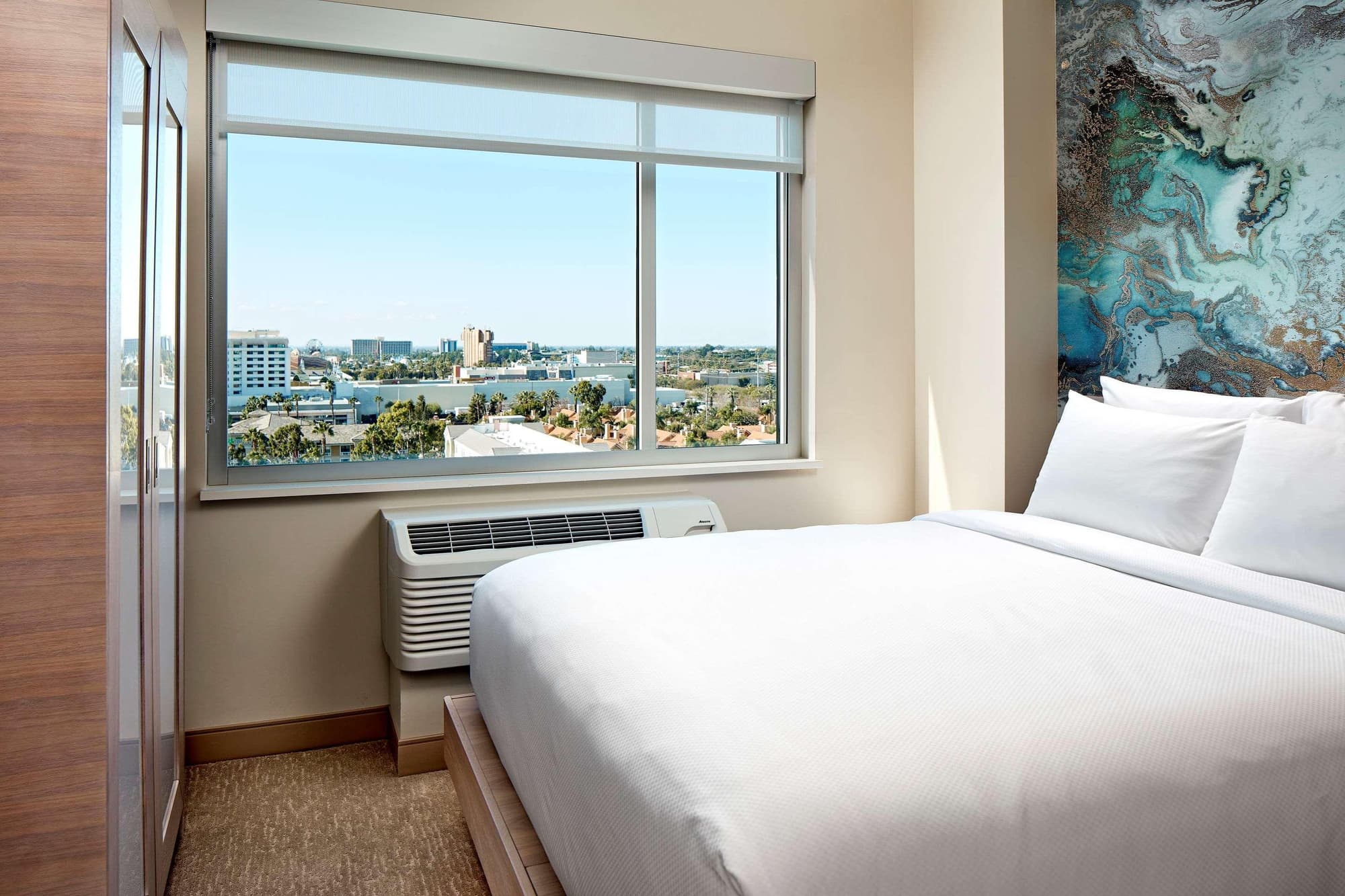 Anaheim Suites