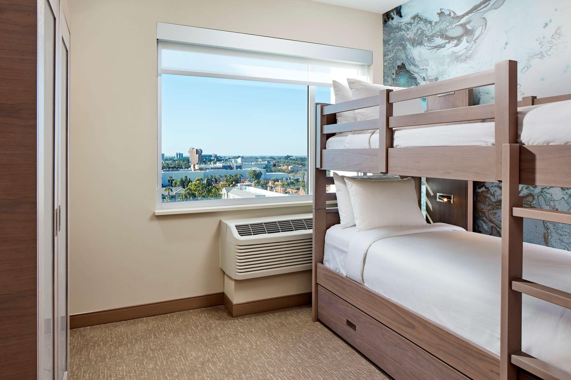 Anaheim Suites