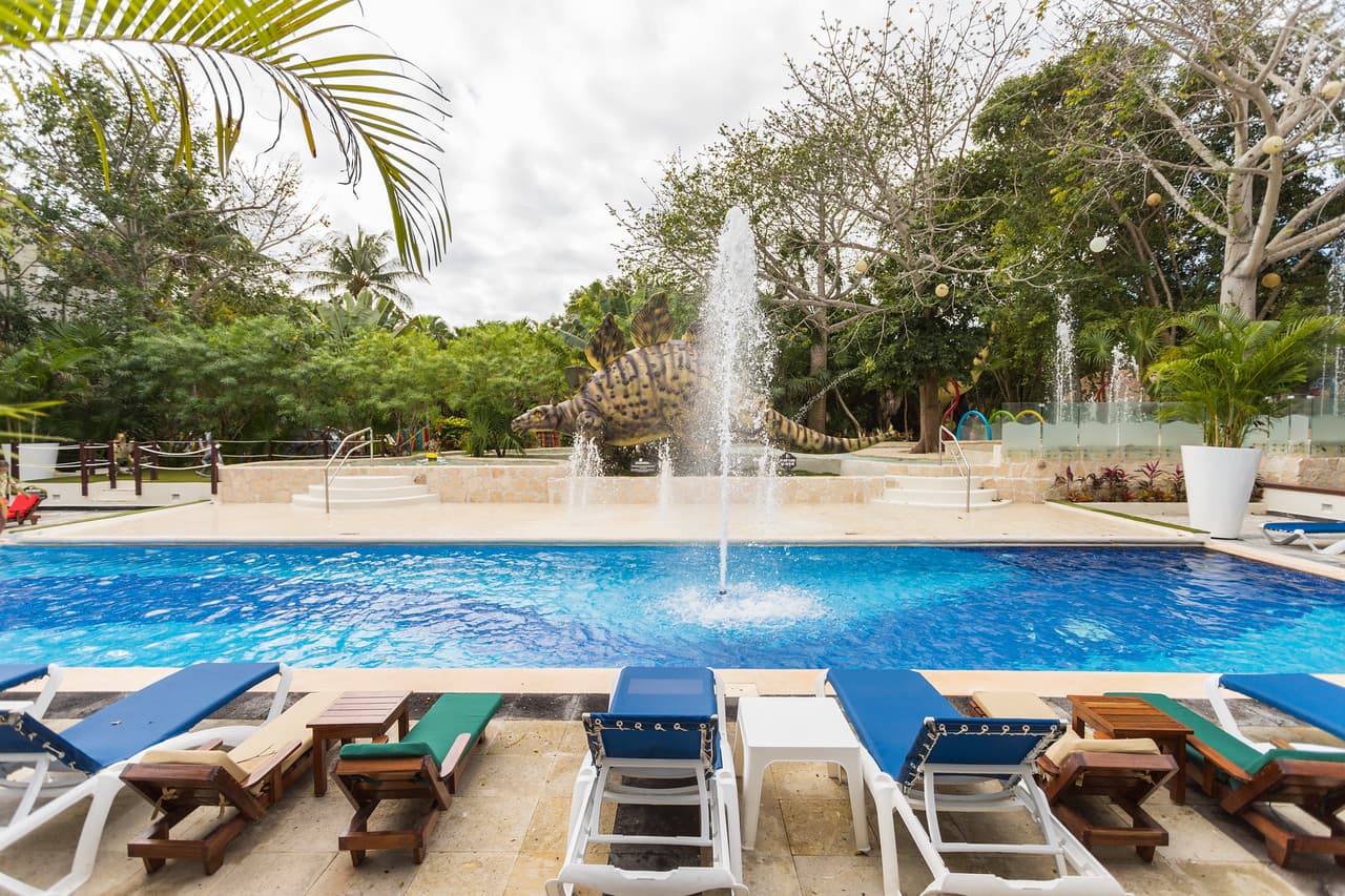 Grand Oasis Riviera
