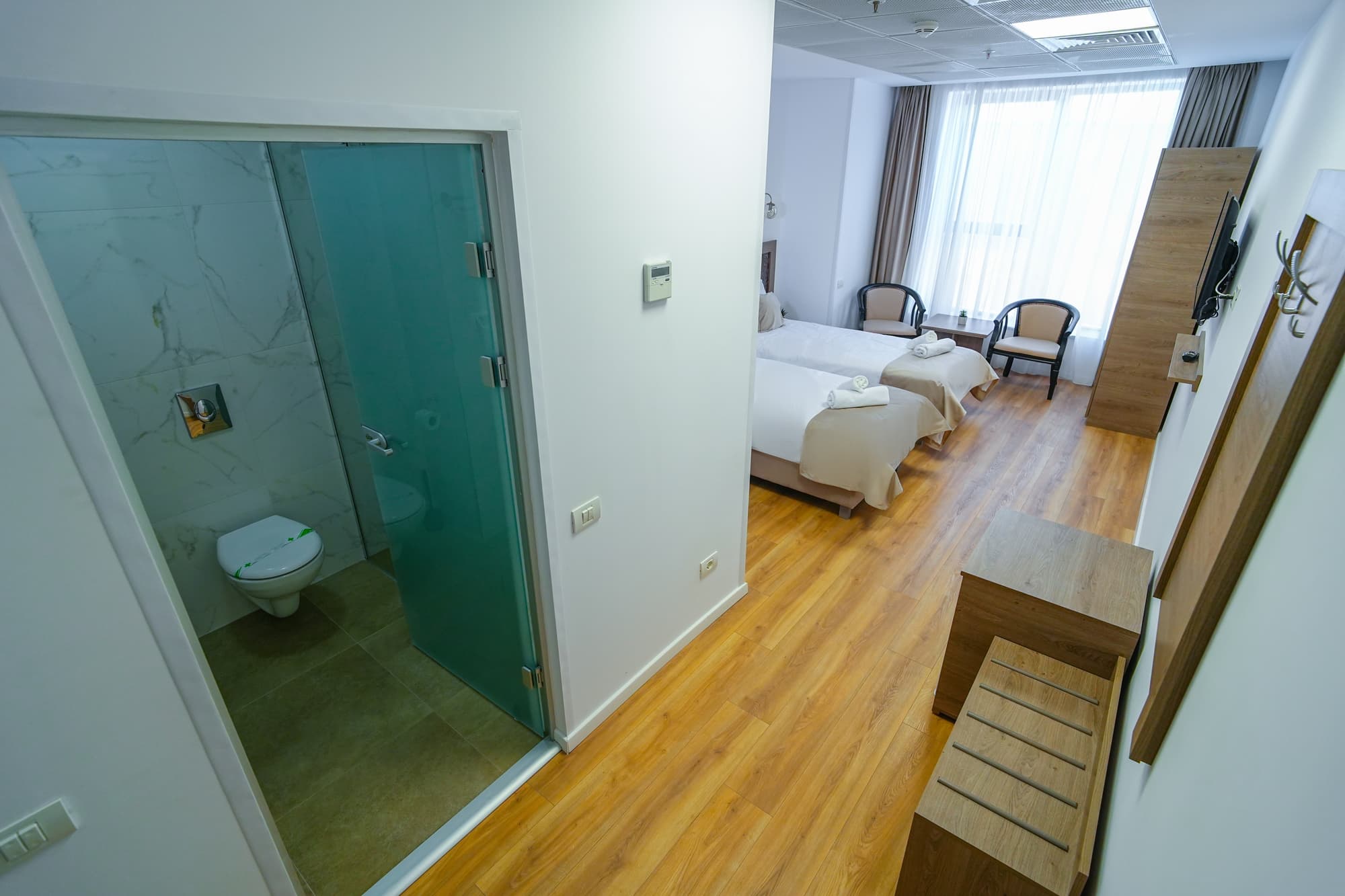 Sir Fundeni Hotel, Room