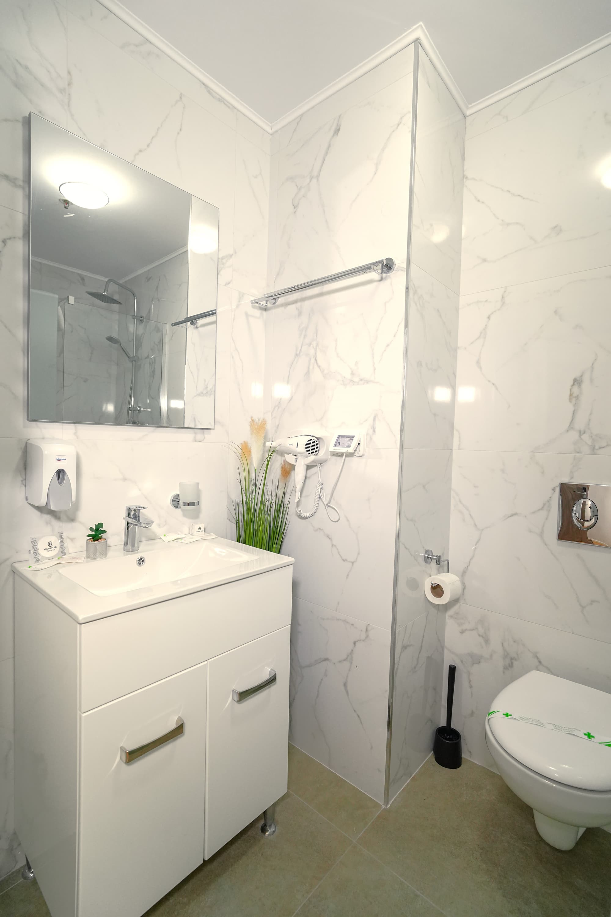 Sir Fundeni Hotel, Room