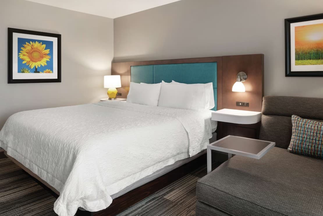 Hampton Inn By Hilton Champaign Southwest, Room