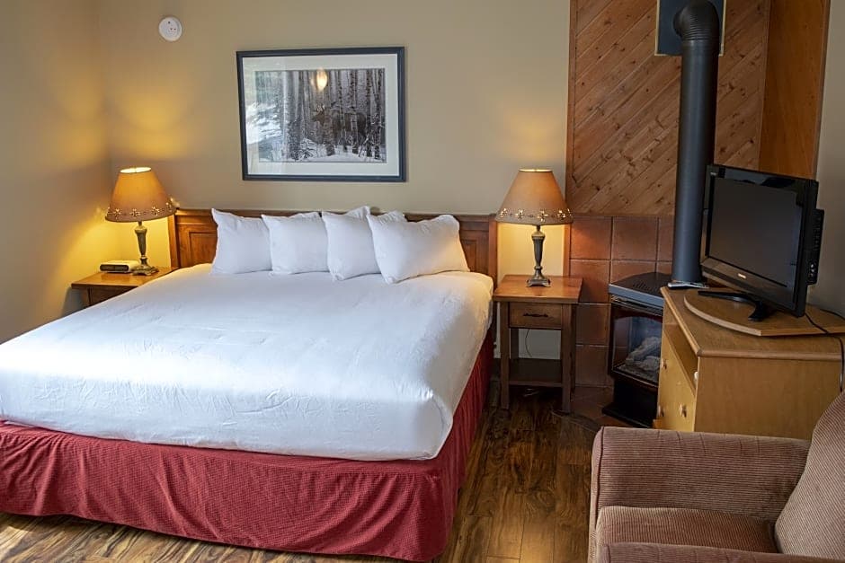 Aspen Village Inn, General view