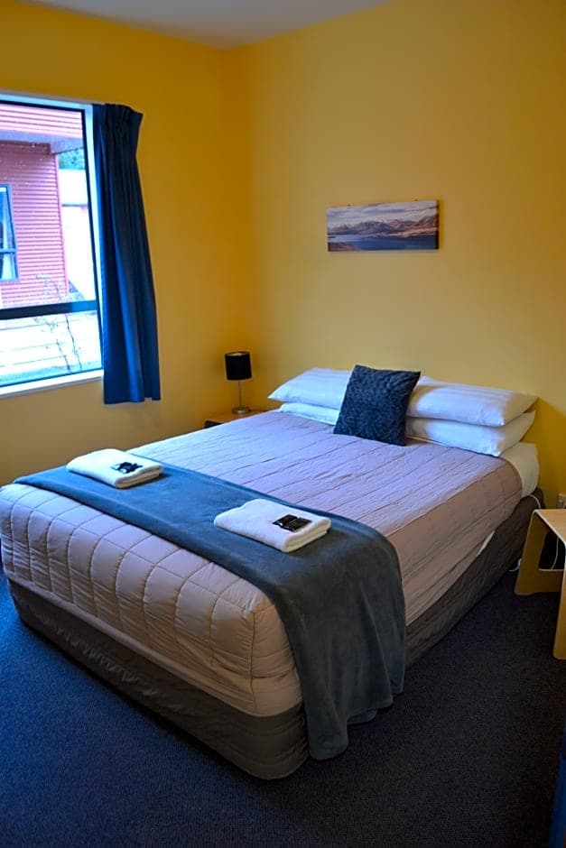 Franz Josef Montrose Hostel Lodge, General view