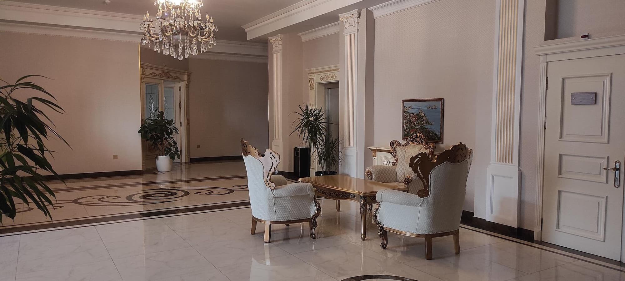 Premier Palace Apartment 1 Br Ggi