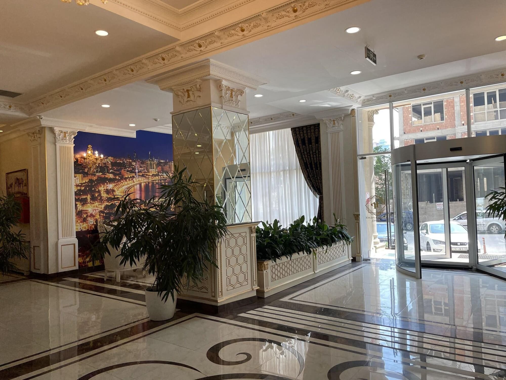 Premier Palace Apartment 1 Br Ggi